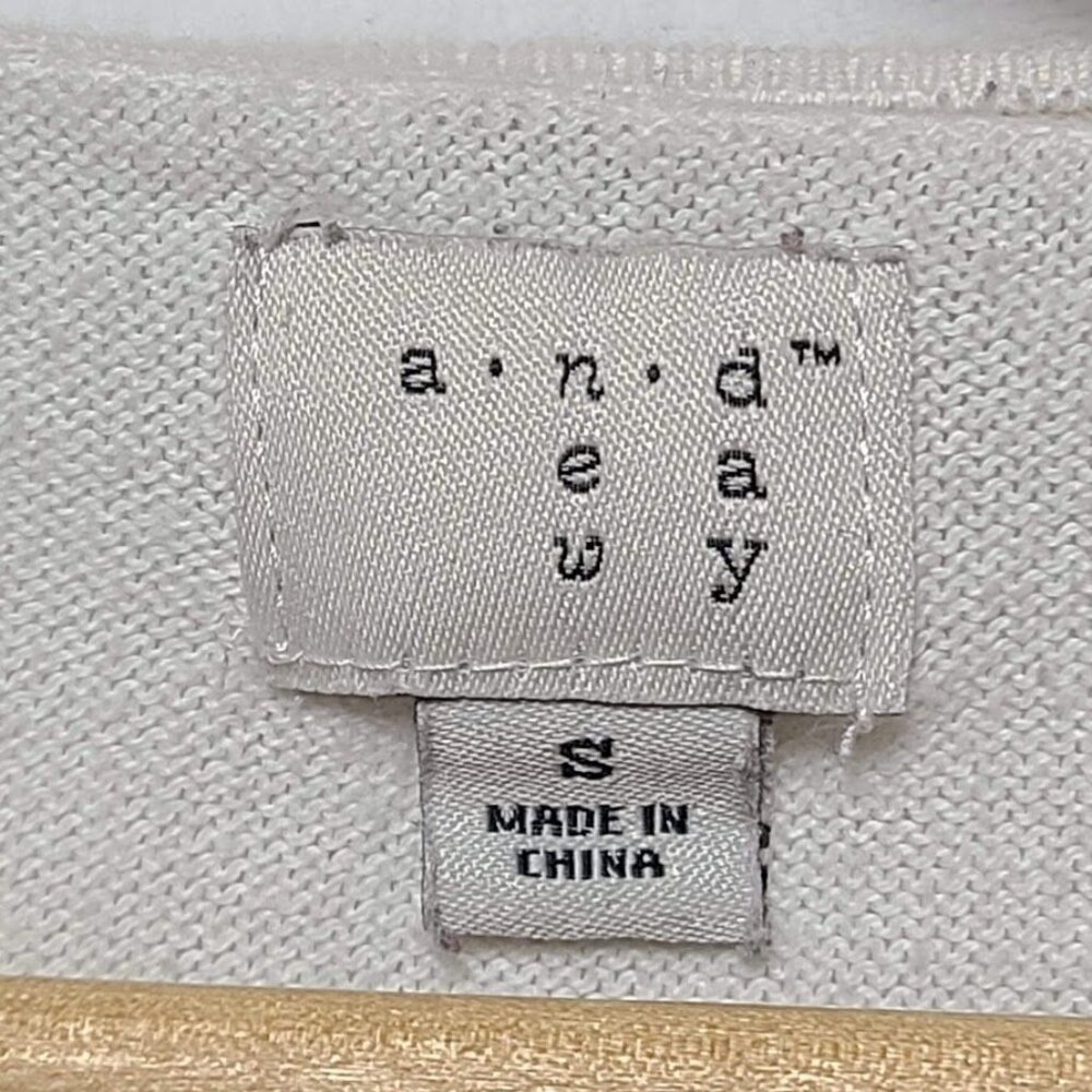 A New Day Sweater Womens Small White Button Knit Cardigan - Picture 3 of 9